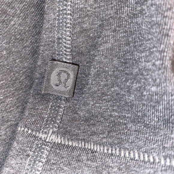 Women’s Long sleeve lululemon shirt - Picture 3 of 3